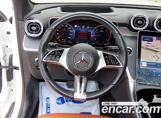 Mercedes-Benz GLC-Class 2023 — photo 8