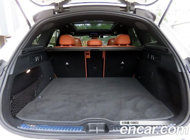 Mercedes-Benz GLC-Class 2023 — photo 16