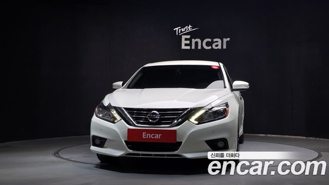 Nissan Altima 2018 — photo 3