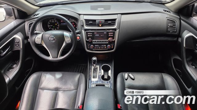 Nissan Altima 2018 — photo 7