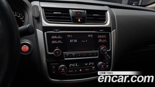Nissan Altima 2018 — photo 15