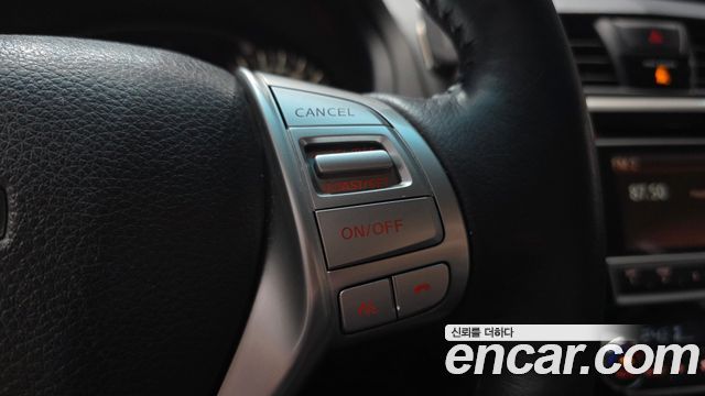 Nissan Altima 2018 — photo 16