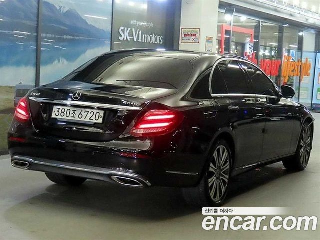 Mercedes-Benz E-Class 2020 — photo 4