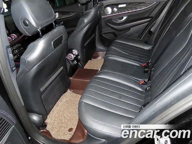 Mercedes-Benz E-Class 2020 — photo 7