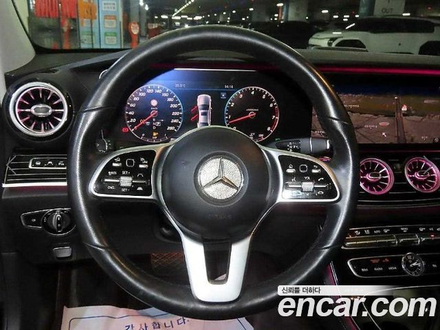 Mercedes-Benz E-Class 2020 — photo 8