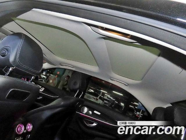 Mercedes-Benz E-Class 2020 — photo 16