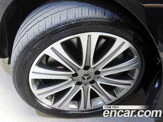 Mercedes-Benz E-Class 2020 — photo 20