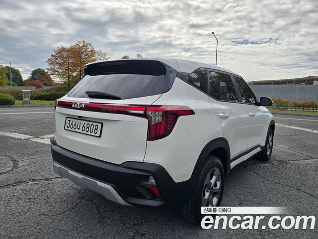 Kia Seltos 2023 — photo 4