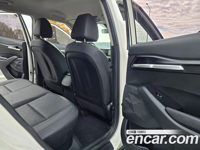 Kia Seltos 2023 — photo 18