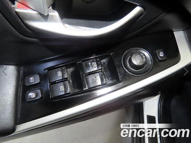 KG Mobility KORANDO 2015 — photo 13