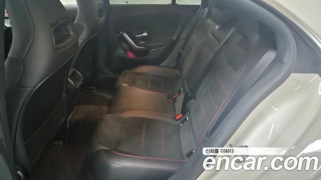 Mercedes-Benz CLA-Class 2023 — photo 4