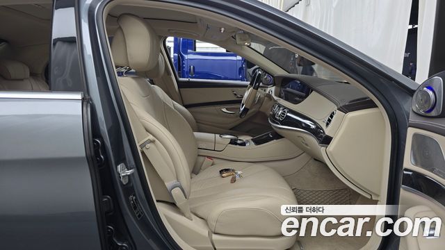 Mercedes-Benz S-Class 2018 — photo 11