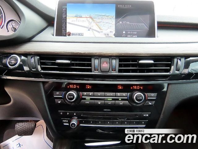 BMW X5 2015 — photo 14