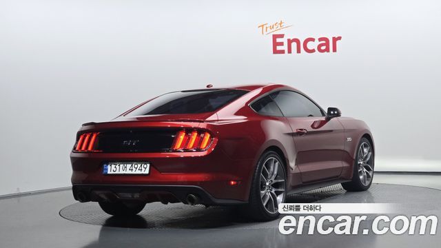 Ford Mustang 2017 — photo 2