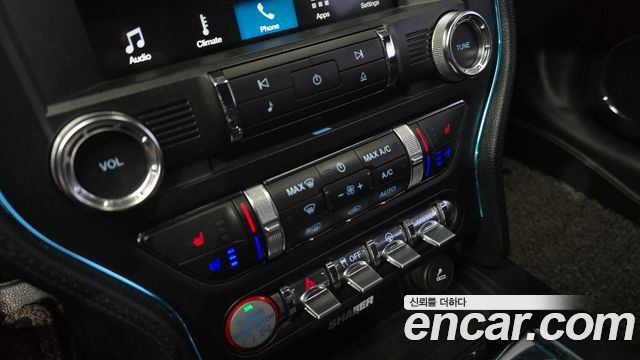 Ford Mustang 2017 — photo 19