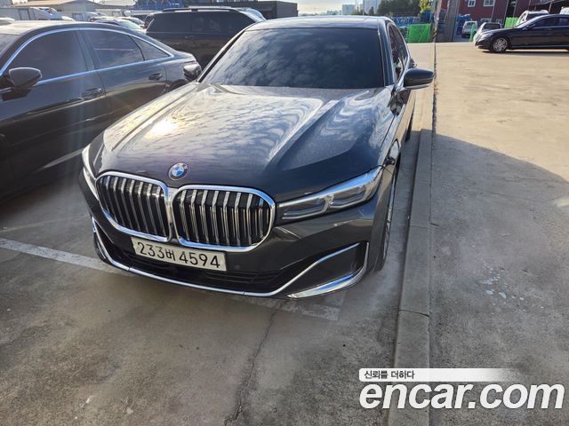 BMW 7-Series 2020 — photo 1