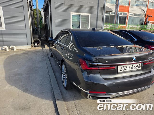 BMW 7-Series 2020 — photo 3