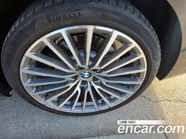 BMW 7-Series 2020 — photo 6