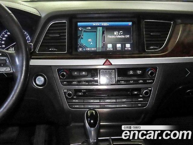 Hyundai Genesis 2014 — photo 11