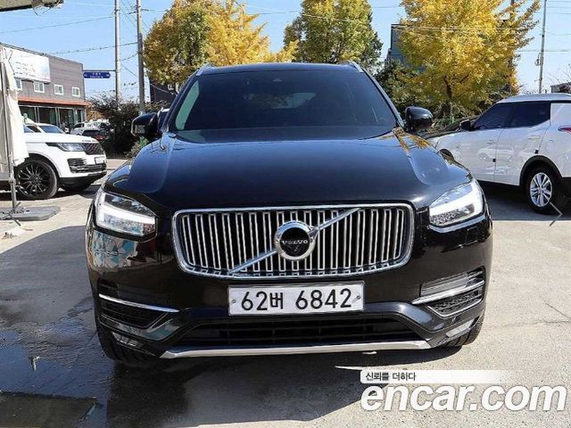 Volvo XC90 2018 — photo 2