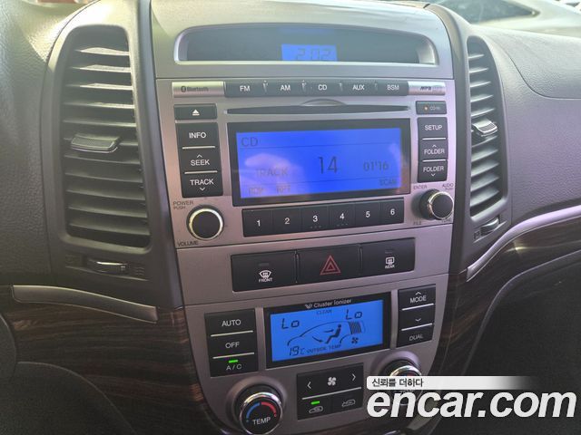 Hyundai Santafe 2012 — photo 15