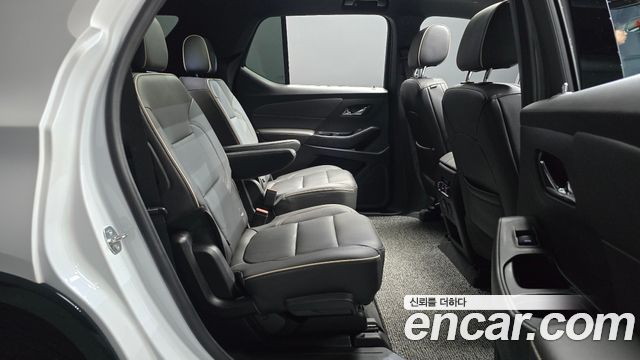 Chevrolet Korea Traverse 2023 — photo 17