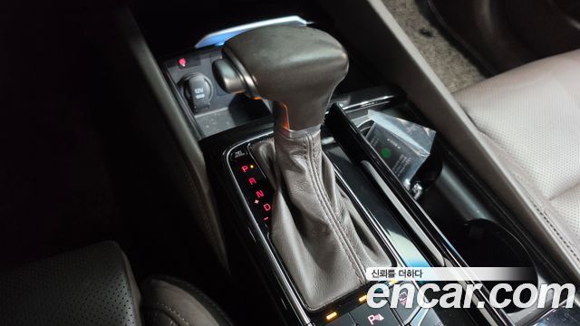 Kia K7 2017 — photo 12