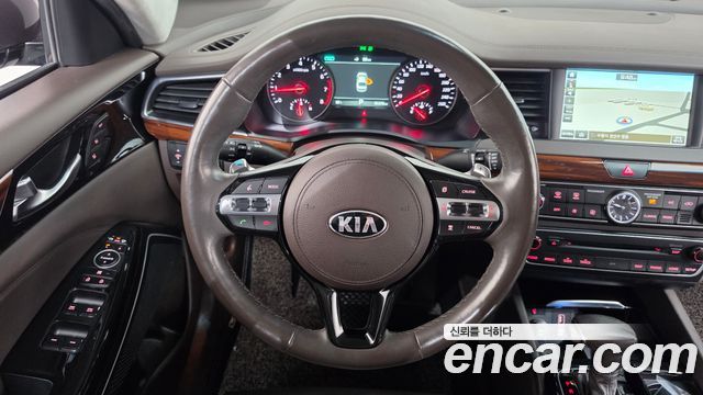 Kia K7 2017 — photo 19