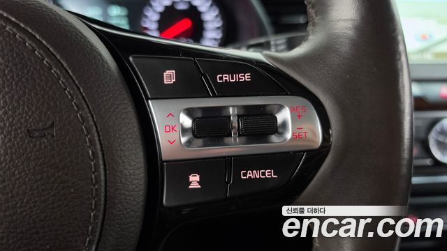 Kia K7 2017 — photo 22