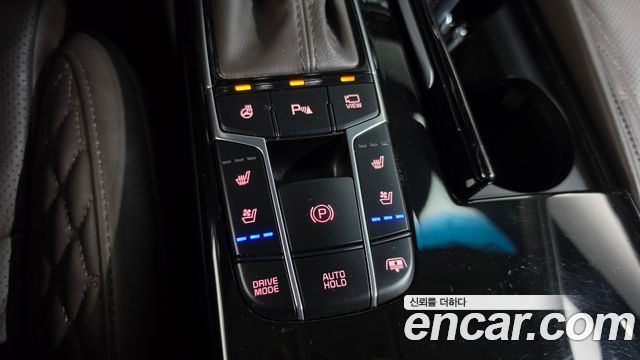Kia K7 2017 — photo 26