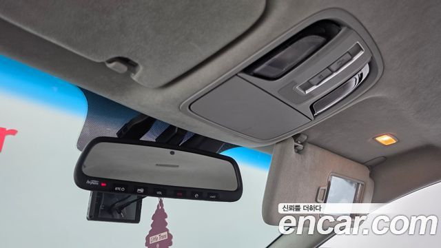 Kia K7 2017 — photo 29