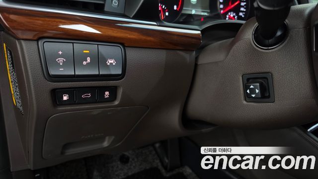 Kia K7 2017 — photo 30