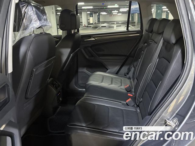 Volkswagen Tiguan 2020 — photo 8