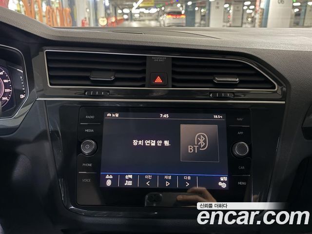 Volkswagen Tiguan 2020 — photo 10
