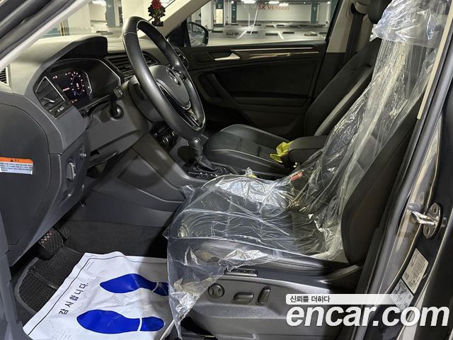 Volkswagen Tiguan 2020 — photo 13