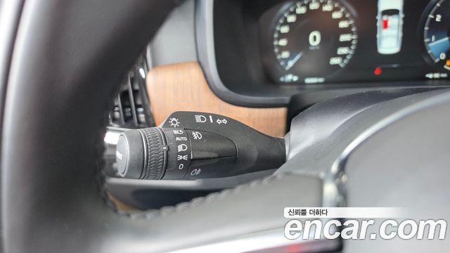 Volvo S90 2021 — photo 30