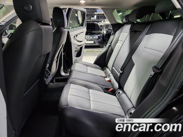 Land Rover Range Rover Evoque 2025 — photo 9