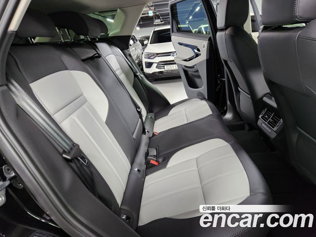 Land Rover Range Rover Evoque 2025 — photo 10