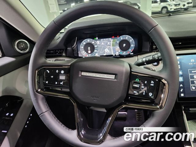 Land Rover Range Rover Evoque 2025 — photo 13