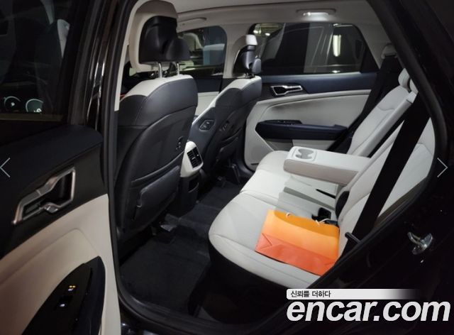 Kia Sportage 2023 — photo 8