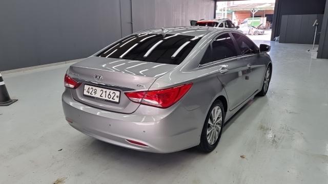 Hyundai Sonata 2014 — photo 2