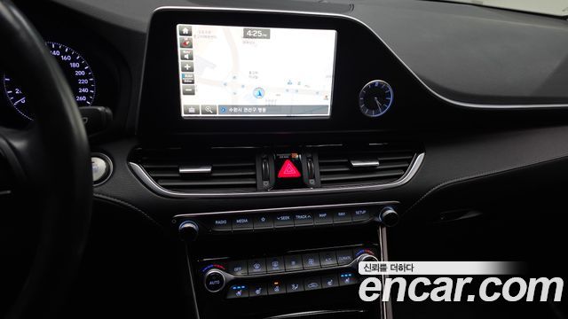 Hyundai Grandeur 2018 — photo 19