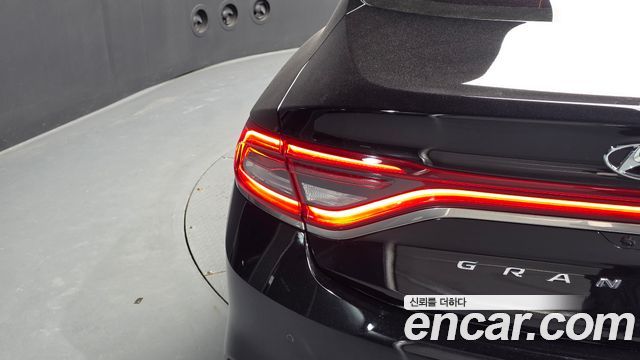 Hyundai Grandeur 2018 — photo 9