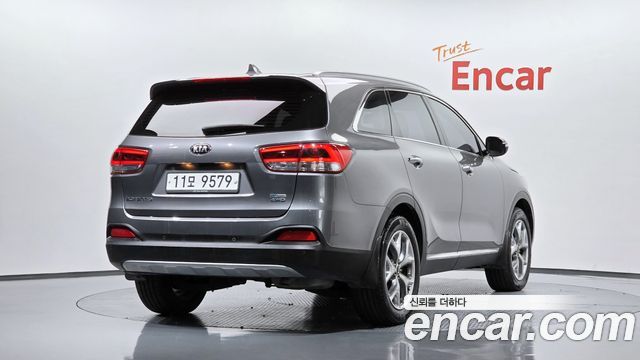 Kia Sorento 2015 — photo 2