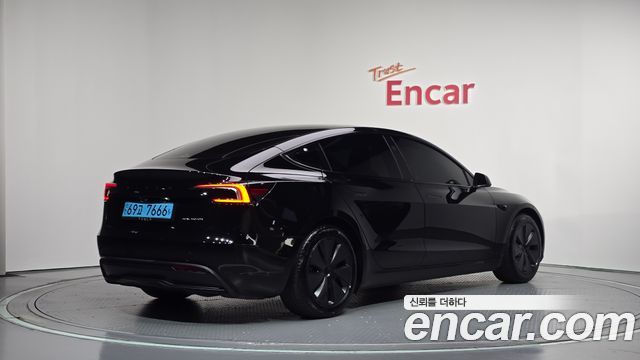 Tesla Model 3 2025 — photo 2