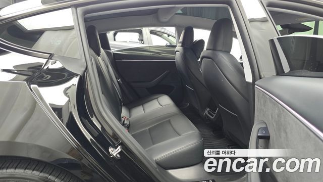 Tesla Model 3 2025 — photo 17