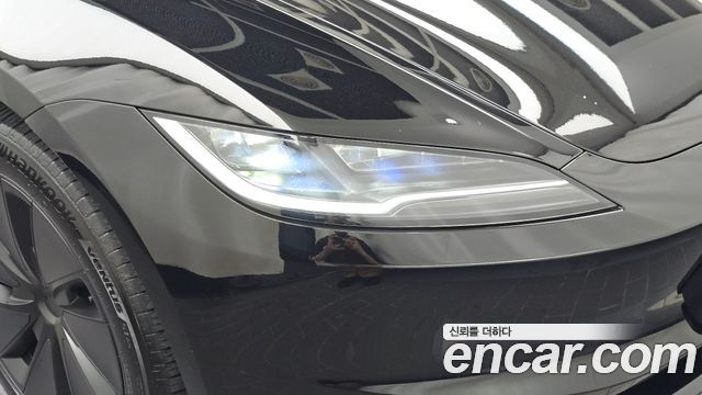 Tesla Model 3 2025 — photo 8