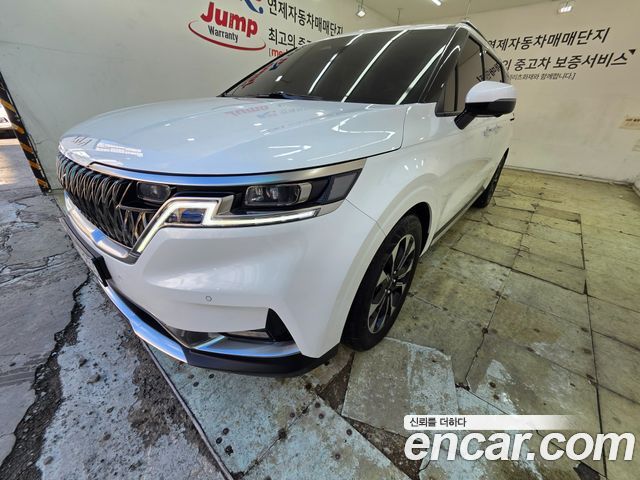 Kia Canival 2023 — photo 1