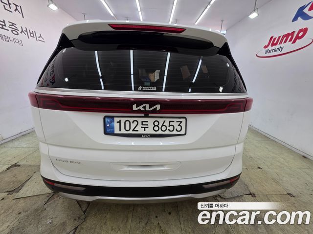 Kia Canival 2023 — photo 4