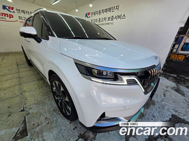 Kia Canival 2023 — photo 6